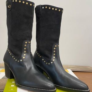New without box! Black COACH boots! Suede shaft with leather foot. Just sassy!!